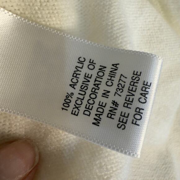 Croft & Barrow Women's Sz L Cream Beaded Floral Applique Cardigan Sweater #3428 - Picture 3 of 8